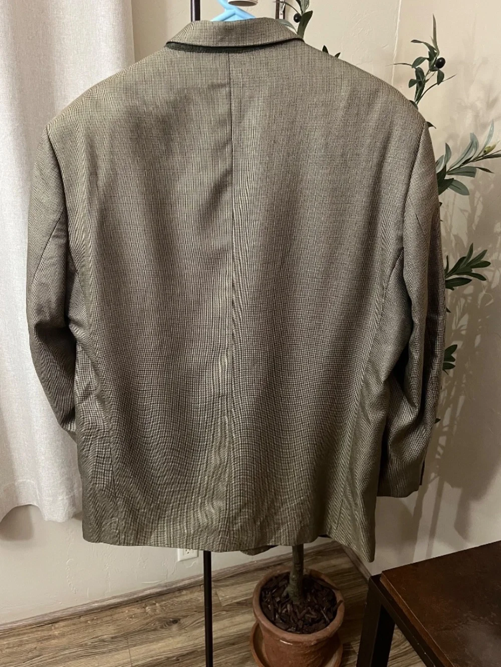 Andrew Fezza Blazer Silk lined 100% Wool
